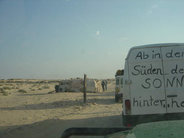 ... ungelogen: Das ist der Grenzposten von Mauretanien!!
